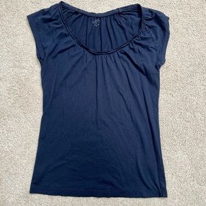 Ann Taylor Loft shirt-sleeve tee